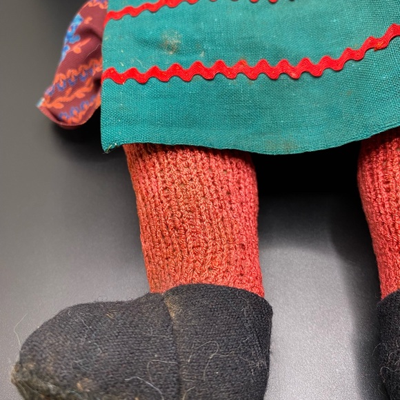 Vintage Primitive Folk Art Doll w/Hand Stitched Clothing & Hand Painted Face - Picture 6 of 15